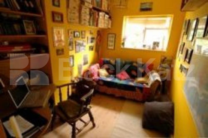 			Must be seen, 3 Bedroom, 1 bath, 1 reception Flat			 Cheverton Road, London